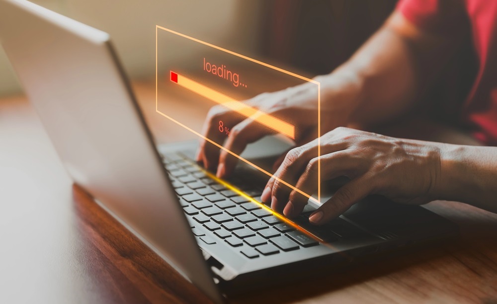 ładujący się laptop